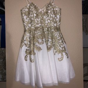 Bee darling strapless formal dress